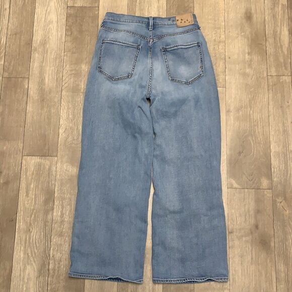 Womens Serra Retreat By Josie Rucker High Rise Crop Girlfriend Distressed Jeans - Picture 3 of 8